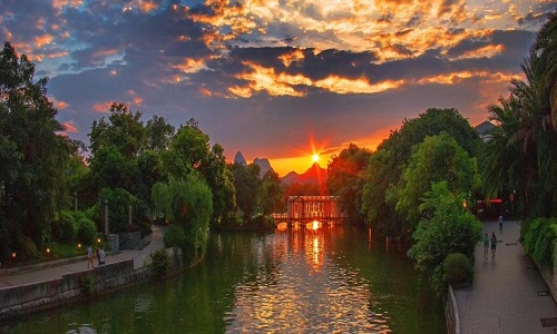 Riyue-Shuangta-Cultural-Park